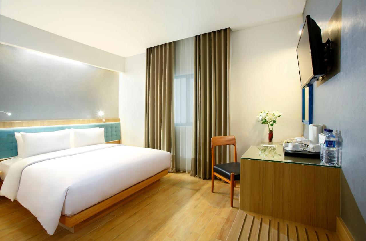 Hotel Santika Kelapa Gading Yakarta Exterior foto