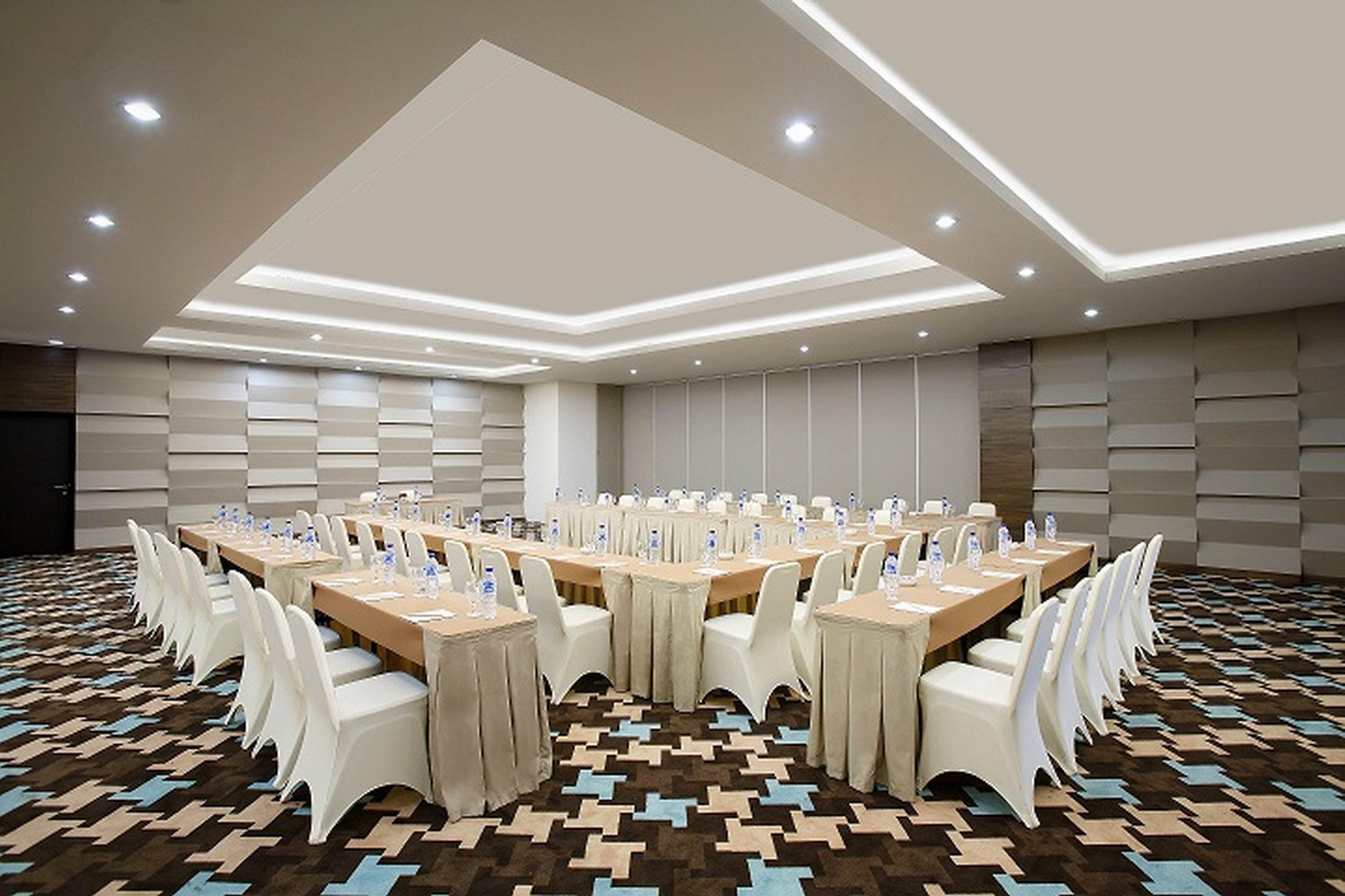 Hotel Santika Kelapa Gading Yakarta Exterior foto